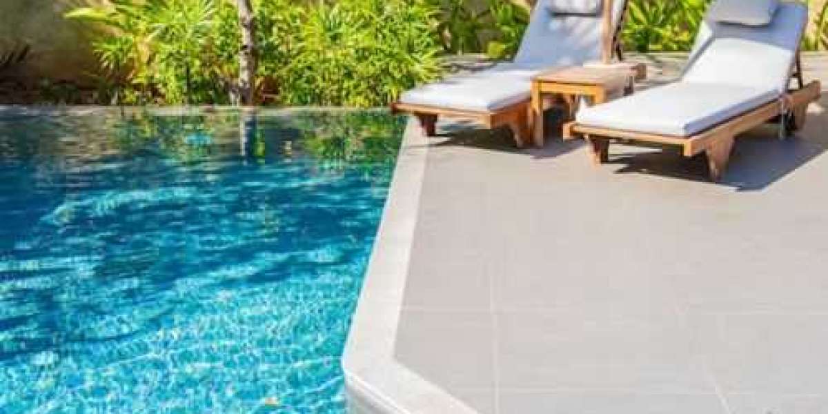 Finding the Best Pool Builders in Parkland, FL