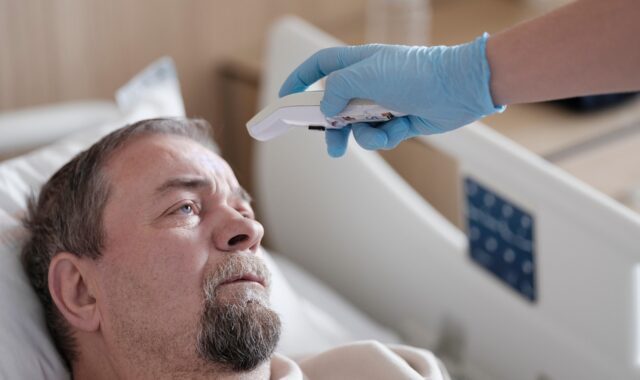 man, patient, thermometer, doctor, heat, virus, care, measurement, health, disease, hospital, operation, nurse, human, male, urgent, life, clinic, biology, medicine, medical